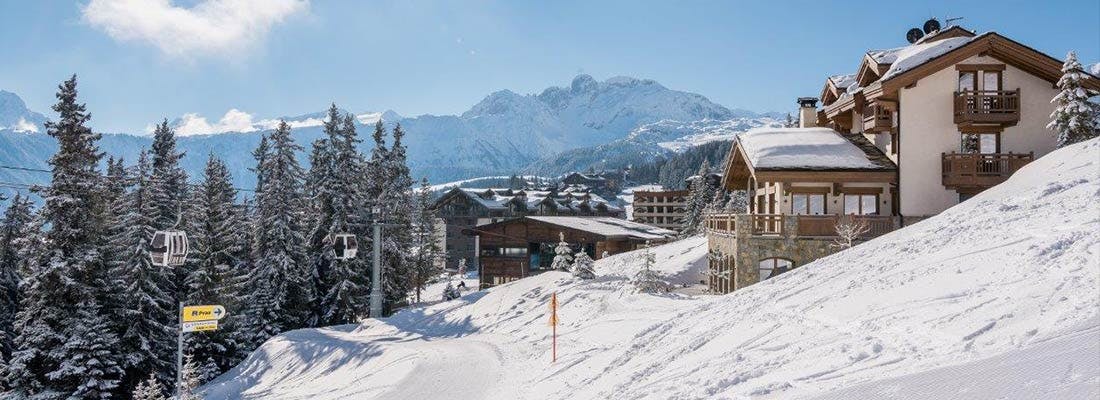 listing-64b6e7d5fcb91be2cd999e1f-Alpine Chalet with Ski-In/Ski-Out Access in Switzerland